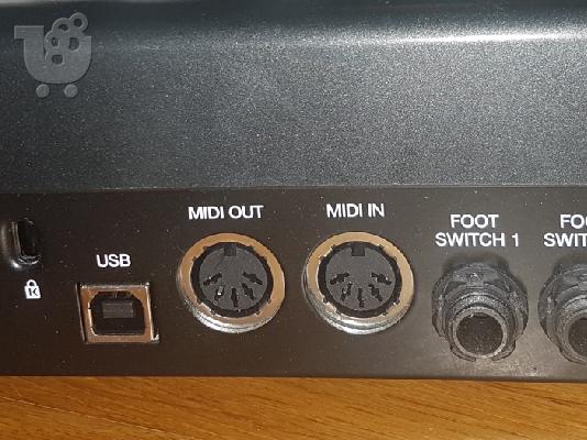 AKAI MPK 61 MIDI CONTROLLER