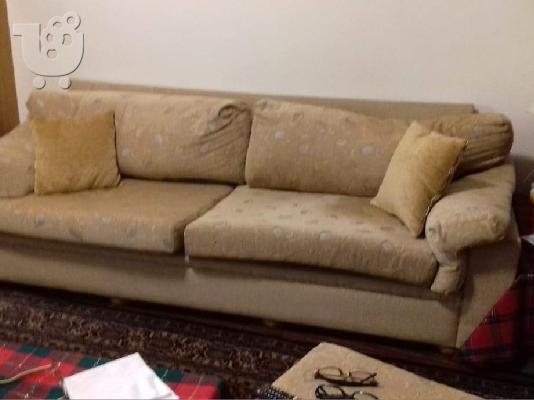 PoulaTo: 100€ καναπέδες σε καλή κατάσταση