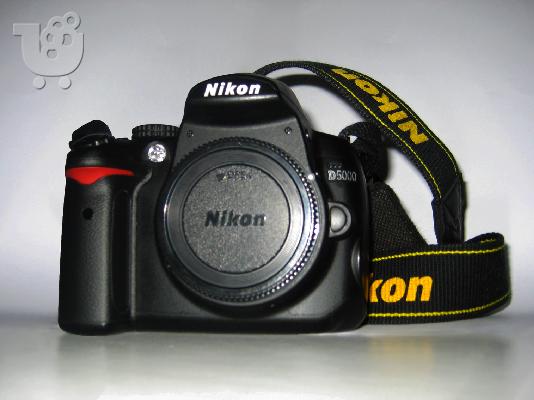 PoulaTo: Nikon D5000 + τσάντα Nikon + κάρτα μνήμης SD 16 gb