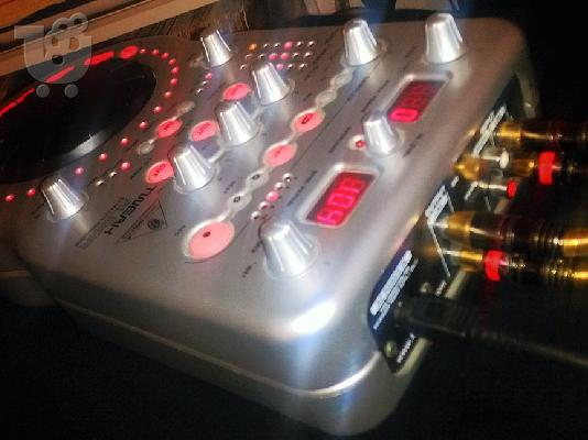 Behringer Effects Sampler DJ Console Controller