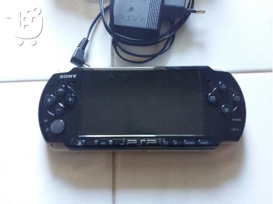 PSP με 11 παιχνίδια,5 θήκες