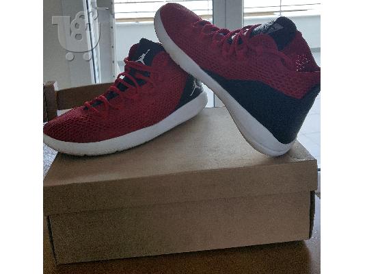 Πωλούνται παπούτσια Air Jordan Reveal (Gym Red/Black)νούμερο 45 , 5 σε άριστη κατάσταση...