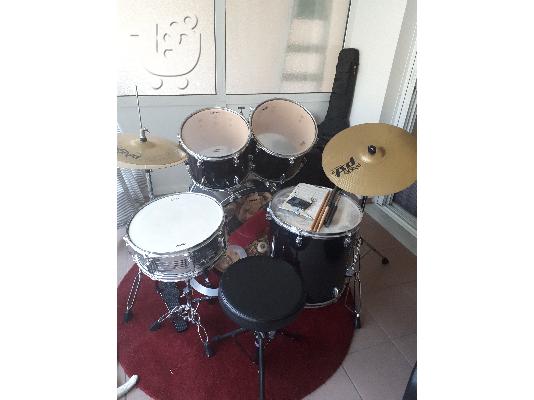 PoulaTo: Full set Sonor Drums - black