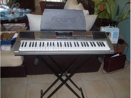 PoulaTo: Πωλείται αρμόνιο Roland em -gr 1
