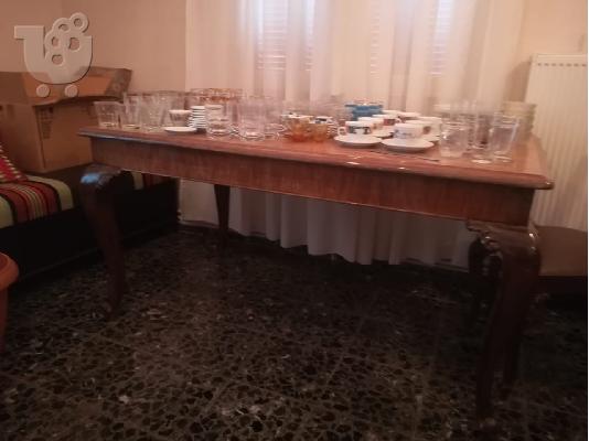 PoulaTo: Πωλείται τραπεζαρία (τραπέζι με 6 καρέκλες)