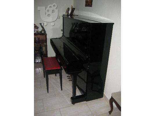 πωλείται πιάνο