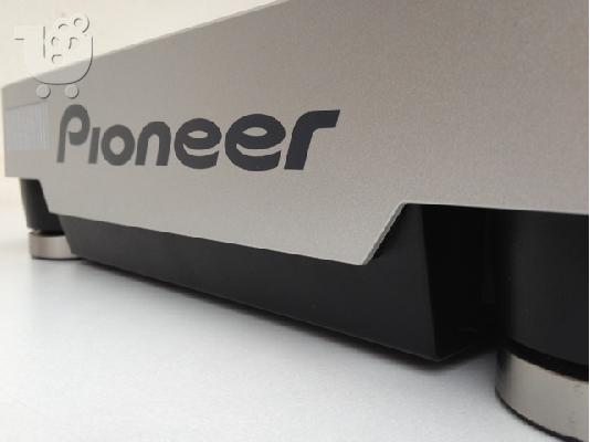 2 x Pioneer CDJ 800 MK2