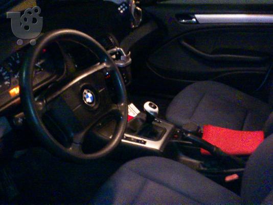 BMW 318i 
