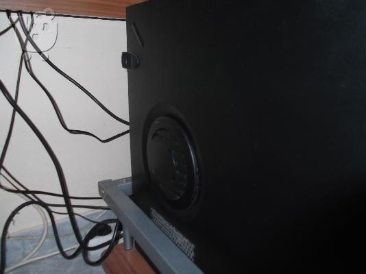 Υπολογιστής ιδανικός για γραφείο και σπίτι. Περιλαμβάνει οθόνη , πληκτρολόγιο και ποντίκι....