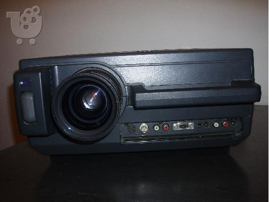 PoulaTo: Sony VPL-S500 Projector