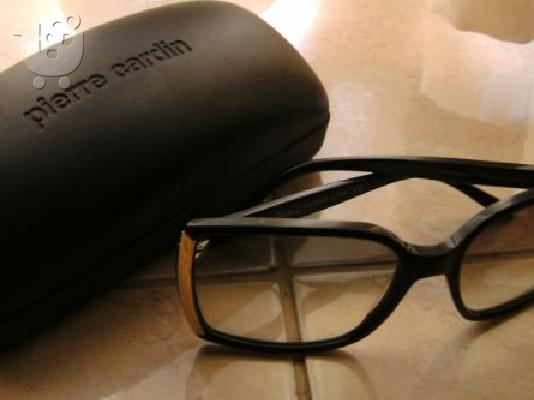 Μαύρα γυαλιά ηλίου Pierre Cardin