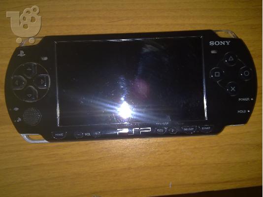 PoulaTo: SONY PSP slim & lite piano black