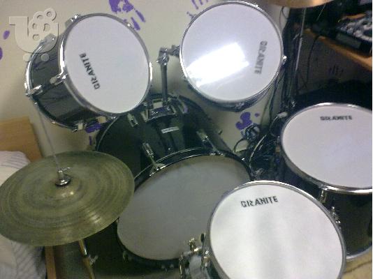 Drums set oloklhromeno 