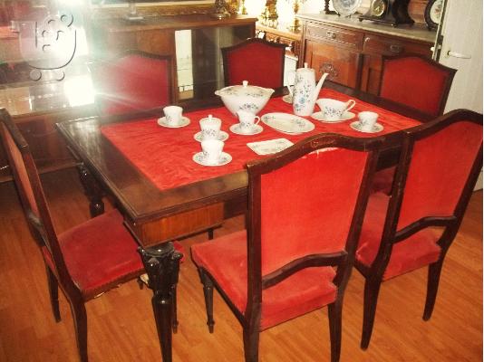 PoulaTo: Τραπεζαρία με έξι καρέκλες