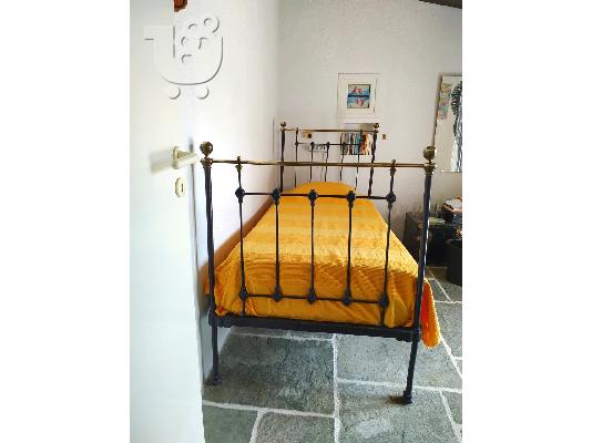 PoulaTo: Μονό μεταλλικό κρεβάτι αντίκα από τα τέλη του 19ου αιώνα.