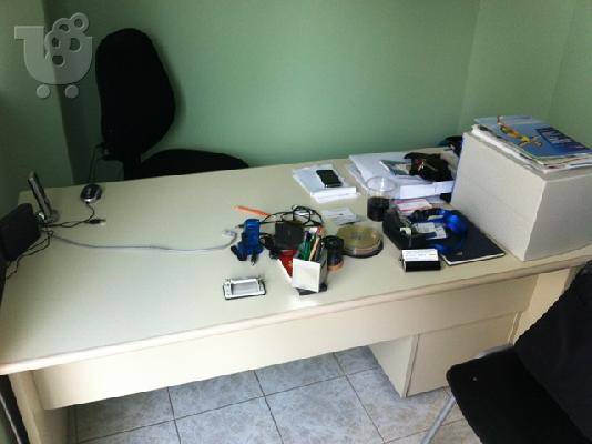 PoulaTo: Γραφείο με τροχήλατη συρταριέρα και καρέκλα