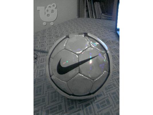 PoulaTo: Πωλείται ποδοσφαιρική μπάλα nike