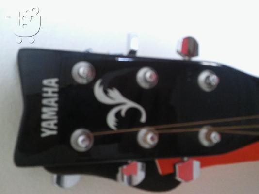 Κιθάρα yamaha.