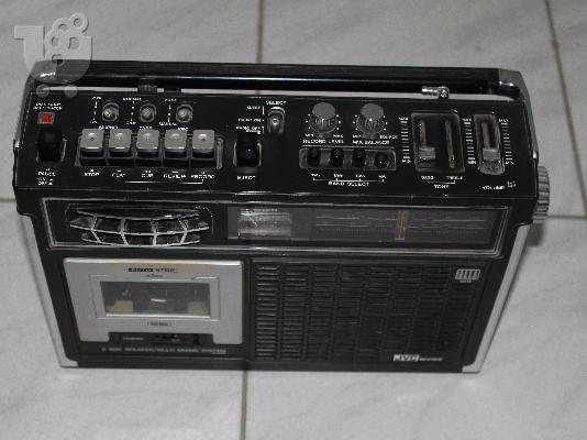 PoulaTo: Ραδιοκασετόφωνο JVC-Nivico