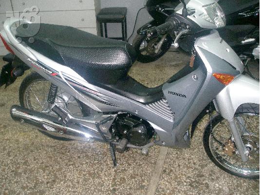 PoulaTo: HONDA Innova_i '08