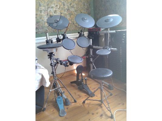 PoulaTo: Σετ ντράμς Yamaha DTXPRESS III