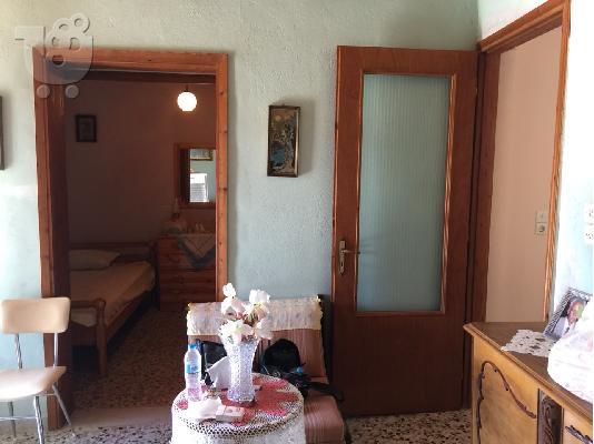 Πωλείται κτήμα 800τ.μ. με κατοικήσιμη οικία 60τ.μ.