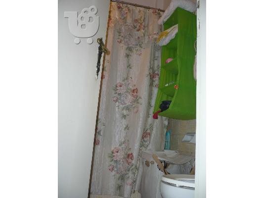 2,5αρι (2 δωμάτια - Σαλόνι  - Κουζίνα - Μπάνιο)