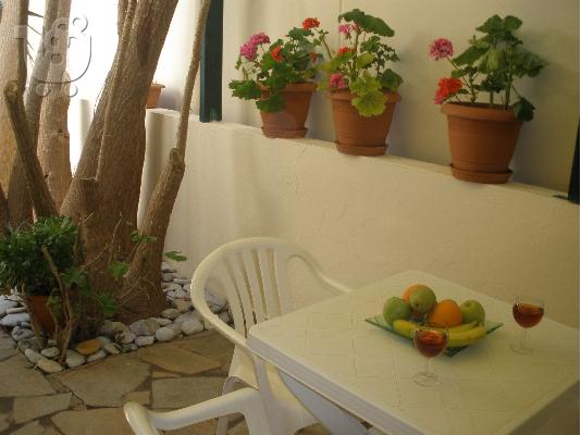 ΕΠΙΠΛΩΜΕΝΑ STUDIOS