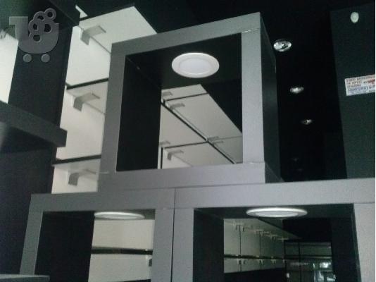 πωλείται πλήρης εξοπλισμός καταστήματος υποδημάτων...