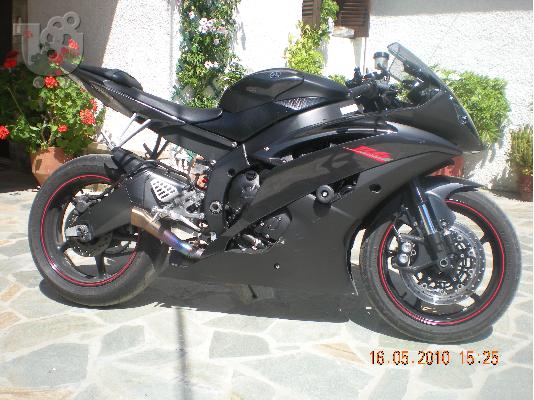 YAMAHA YZF-R6 