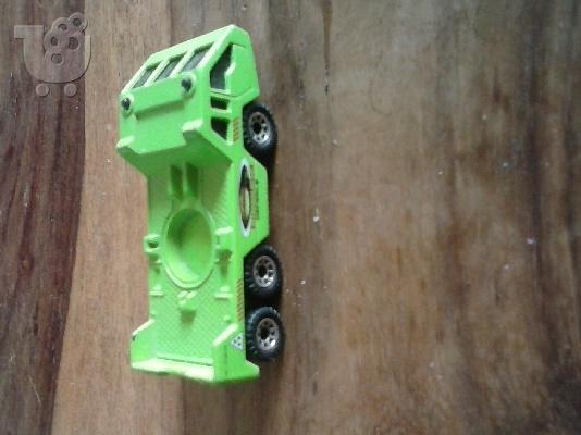 PoulaTo: 1/150 MATCHBOX TRANSPORTER