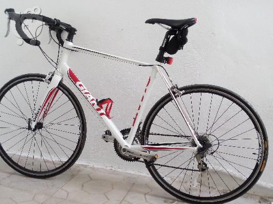 PoulaTo: giant defy 4