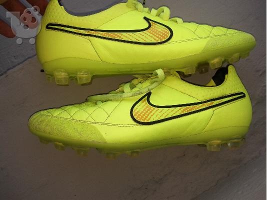 Nike Tiempo