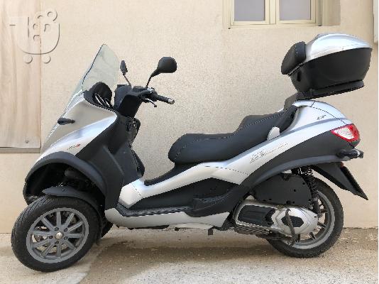 PoulaTo: PIAGGIO MP3 400 (2 front tyres) '10