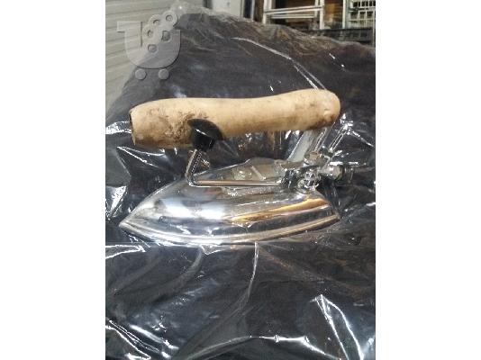 Σίδερο παλαιού τύπου για διακόσμηση