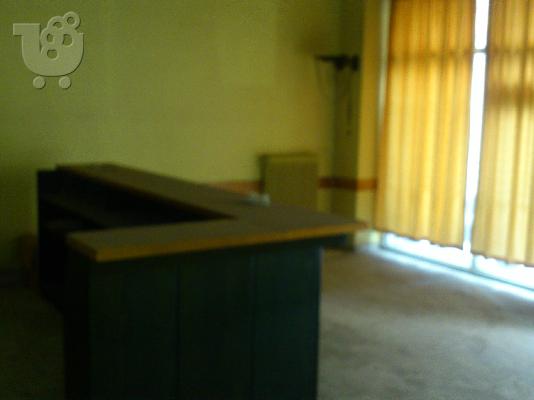καταστημα περιοχη μποτσαρι 75 μ ισογειο καθετα προς ν εγνατια 300...