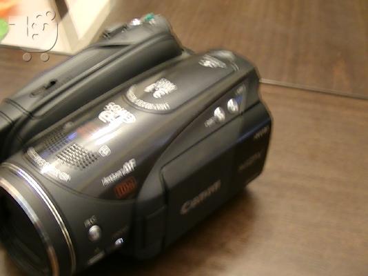 PoulaTo: CANON HV 30