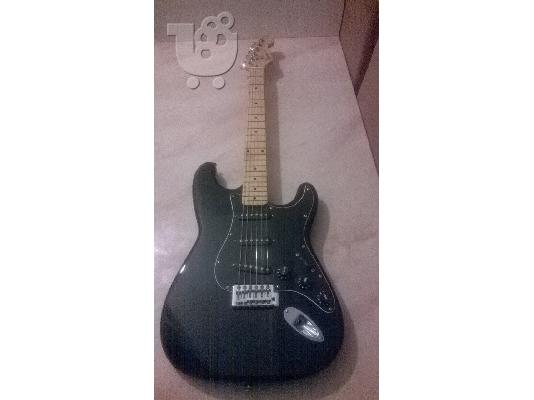 PoulaTo: Fender Stratocaster Squier