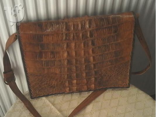 PoulaTo: original croco bag