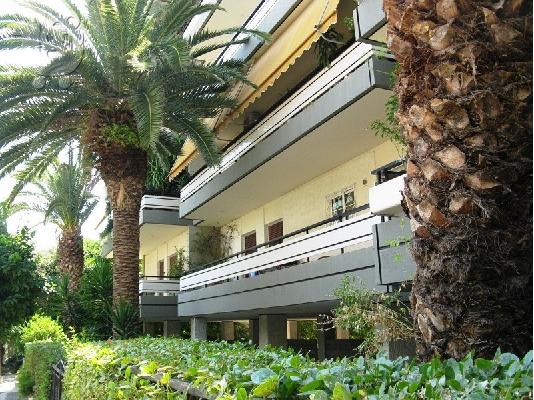 2 ΔΙΑΜΕΡΙΣΜΑΤΑ ΣΕ ΕΝΑ(1 ΣΤΟΥΝΤΙΟ ΣΥΝ 1 ΜΕ 2 ΥΠΝΟΔΩΜΑΤΙΑ)...