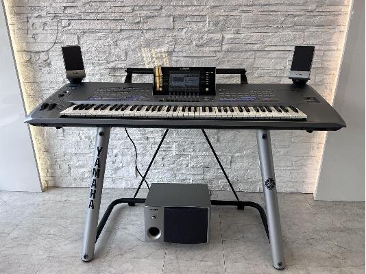 PoulaTo: Yamaha Tyros5 76-Key Arranger