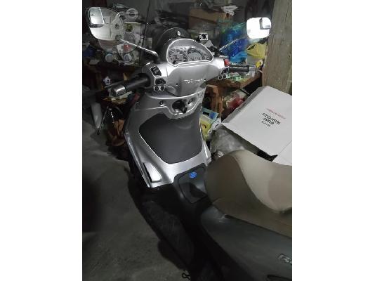 PoulaTo: PIAGGIO Beverly 125 / GT '12