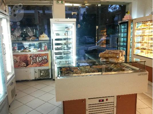 PoulaTo: Ζαχαροπλαστείο ανακαινισμένο