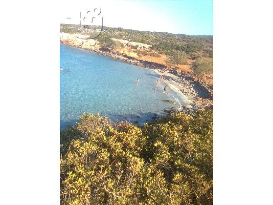 παραλία γούβες οικόπεδο με προκάτ κτίσμα κρητη