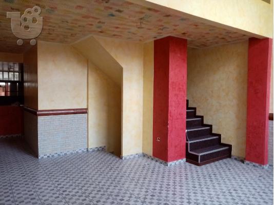 Κατάστημα 3 επιπέδων, με Άδεια υγειονομικού ενδιαφέροντος (πρώην καφέ) προς πώληση. Πρόσοψ...