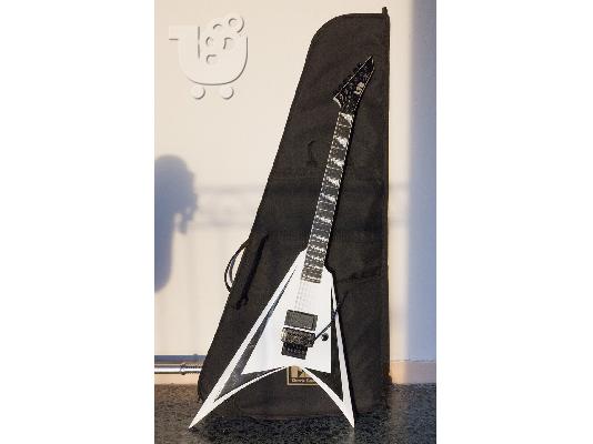 PoulaTo: LTD Alexi 600 Saw White