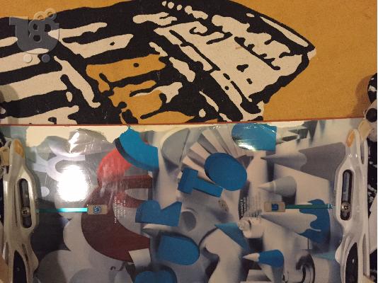 SNOWBOARD BURTON