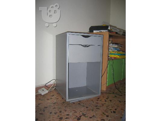PoulaTo: 2 ΒΙΒΛΙΟΘΗΚΕΣ + 2 ΣΥΡΤΑΡΙΕΡΕΣ