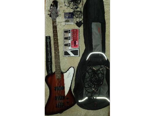 PoulaTo: Thunderbird Epiphone Bass