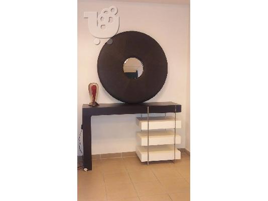 PoulaTo: ΚΟΝΣΟΛΑ ΜΕ ΚΑΘΡΕΦΤΗ 150€